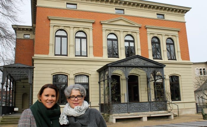 Insa Heinemann (links) übernimmt die Leitung des Hauses der Braunschweigischen Stiftungen von Susanne Hauswaldt. Foto: Löwe
