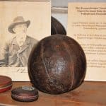Schautafel zu August Hermann mit rundem Ball im Heimatmuseum Lehre. Foto: Thomas Ostwald