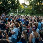 Das Publikum wird mit einbezogen. Foto: Stadtfinder/Sebastian Schollmeyer