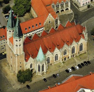 St. Martini war die Hauptpfarrkirche im Weichbild Altstadt. Foto: Screenshot/Luftbild Hajo Dietz