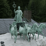 So stand die Quadriga bis März dieses Jahres auf der Seesener Züchner-Villa. Foto: privat