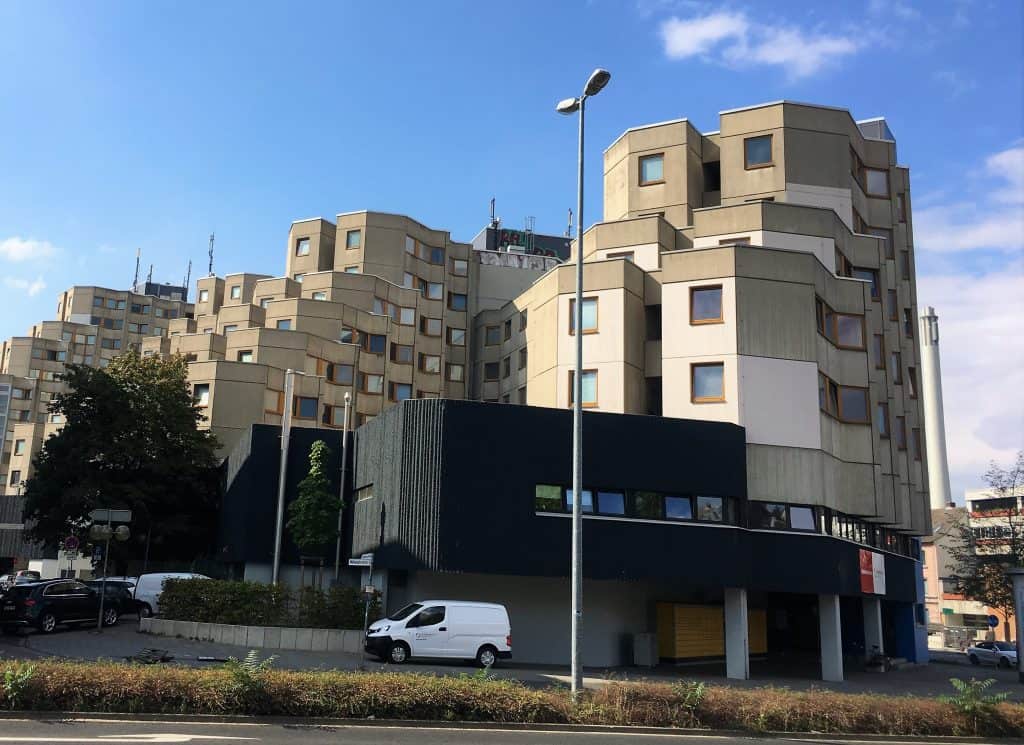 Stört der „Affen­felsen“ das Stadtbild?