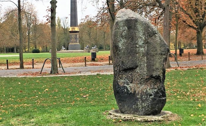 Der Runenstein. Foto: Der Löwe