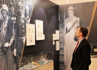 Georg Friedrich Prinz von Preußen in der Ausstellung. Foto: Schlossmuseum