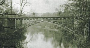 So sah die Ottmerbrücke bis 1959 aus. Foto: Stadtarchiv