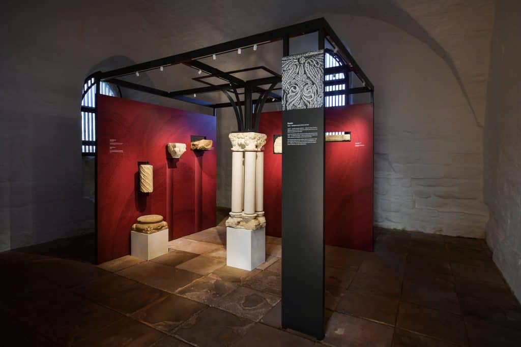 800 Jahre alte Steine im Rampen­licht