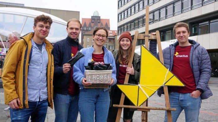 Sie engagieren sich im studentischen Vereins Enactus (von links): Timon Schulze Buschhoff, Paul Wilms, Deborah Pfaff, Anna-Lena Henke, Malte Roßmann. Foto: Katharina Lohse