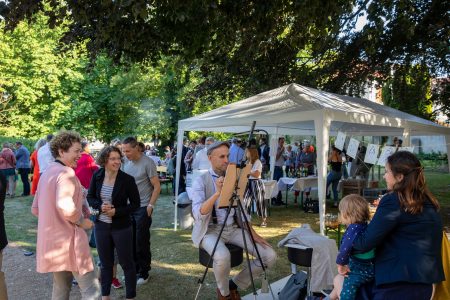 Wer Lust hatte, konnte sich porträtieren lassen. Foto: HdBS / Marek Kruszewski