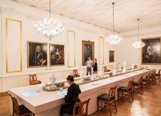 Der Weiße Saal mit dem Historischen Menü im Schlossmuseum Braunschweig. Foto:Schlossmuseum Marek Kruszewski