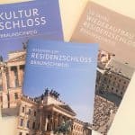 Die Trilogie der Broschüren zum Jubiläum anlässlich des 10-jährigen Bestehens des wiederaufgebauten Residenzschlosses Braunschweig. Screenshot: Der Löwe