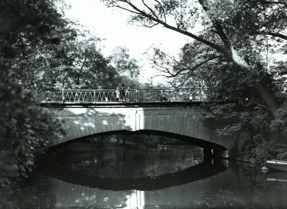 Steintorbrücke, Südansicht, um 1900. Foto: Stadtarchiv Braunschweig, H XVI A III 1)