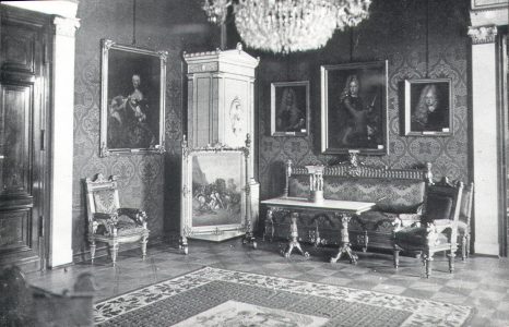 Das Porträt von Herzog August Ferdinand hing früher im Ministerzimmer (Mitte). Foto: Stadtarchiv H XVI A II 3b