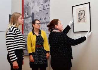 Letzte Arbeiten an der Ausstellung im Schlossmuseum. Foto: Andreas Greiner-Napp