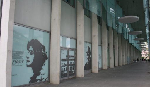 Die Kollonaden der Schloss-Arkaden am Anna-Amalia-Platz. Foto: Der Löwe