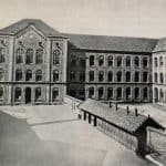Das Schulgebäude von 1869 mit dem MK (rechts) und dem Realgymnasium. Die Schulhöfe waren getrennt. Die Aufnahme stammt aus dem Jahr 1926. Repro: Archiv Wildhage