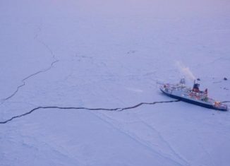 Der nächste Crew-Wechsel verzögert sich wohl um Wochen. Foto: dpa