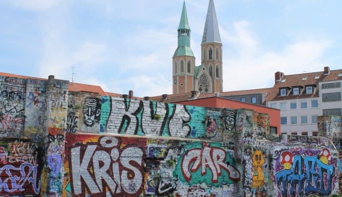 An den Innenmauern der ehemaligen Markthalle ist das Sprayen erlaubt. Foto: Der Löwe