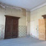 Blick in einen Innenraum vor der Sanierung. Foto: Kleineberg Architekten