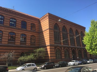 Das Wilhelm Gymnasium an der Leonhardstraße. Foto: Der Löwe