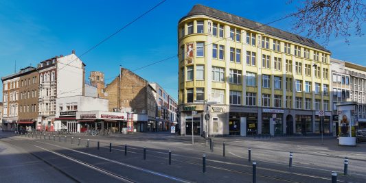 Kein Verkehr: Ecke Friedrich-Wilhelm-Straße/Waisenhausdamm/Münzstraße. Foto: Andreas Greiner-Napp