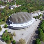 Aus der Luft ist die Volkswagen Halle beeindruckend. Foto: Stadthalle Braunschweig Betriebsgesellschaft / Knut Bussian