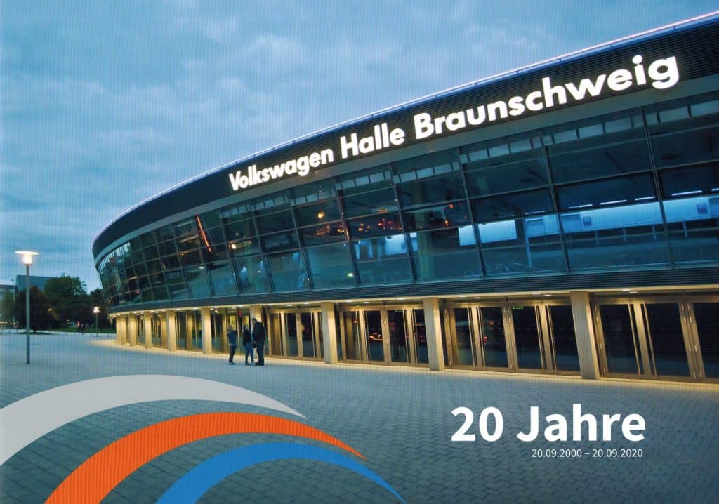 Jubilä­ums­bro­schüre zur Volks­wagen Halle