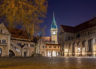 Blick auf den abendlichen Burgplatz als Zentrum der bedeutendsten Traditionsinsel. Foto: Vladan Rajkovic