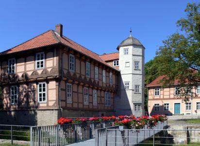 Das Hoffmann- von-Fallersleben-Museum befindet sich im Schloss Fallersleben. Foto: Hoffmann-von-Fallersleben-Museum im M2K, Stadt Wolfsburg