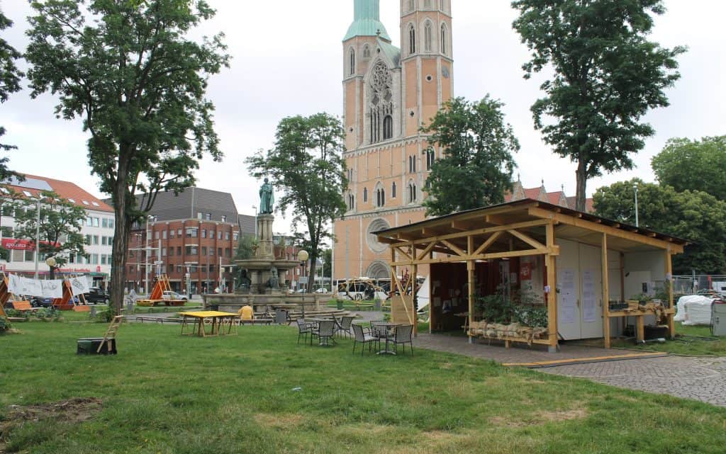 Platz, Park oder Schre­ber­garten?