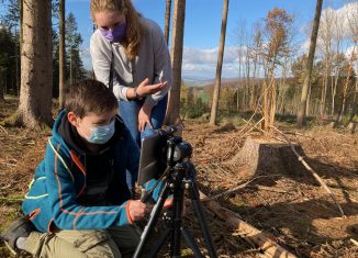 Jugendliche bei Dreharbeiten. Foto: ganz schön anders