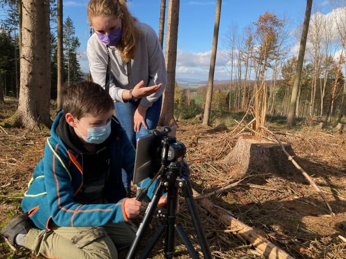 Jugendliche bei Dreharbeiten. Foto: ganz schön anders