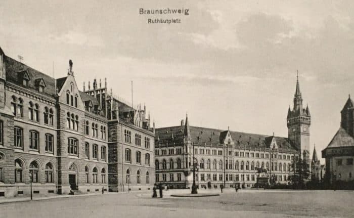 Ruhfäutchenplatz, Postkarte um 1910. Foto: E. Arnhold