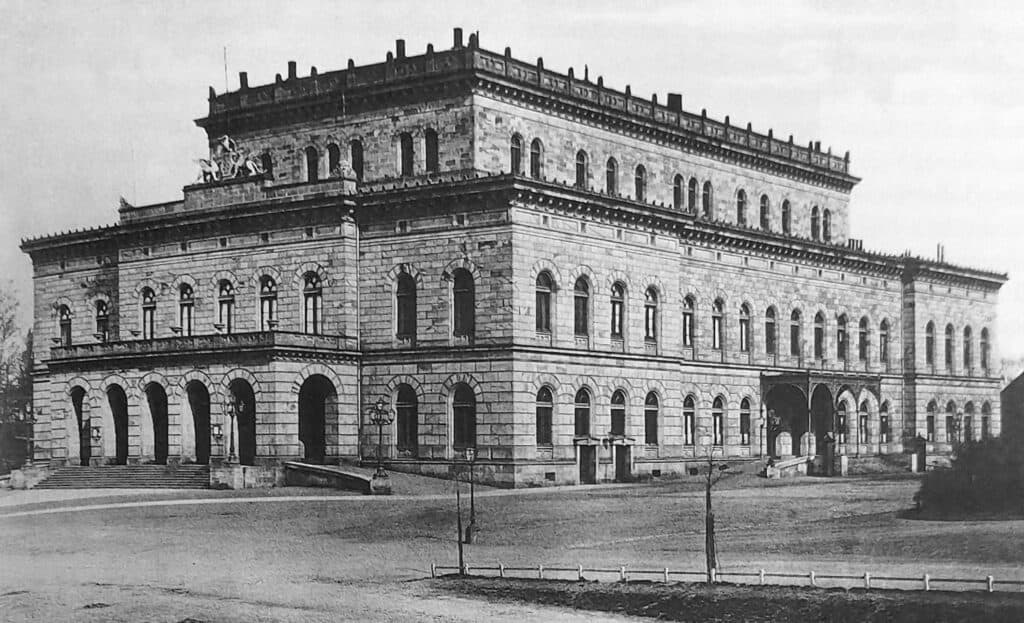 Als die Prima­bal­le­rina Feuer fing