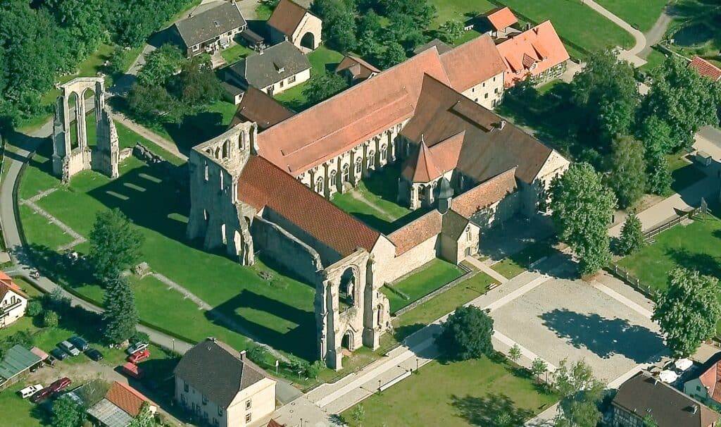 Entde­ckungs­reise durch den Kloster­be­zirk Walken­ried