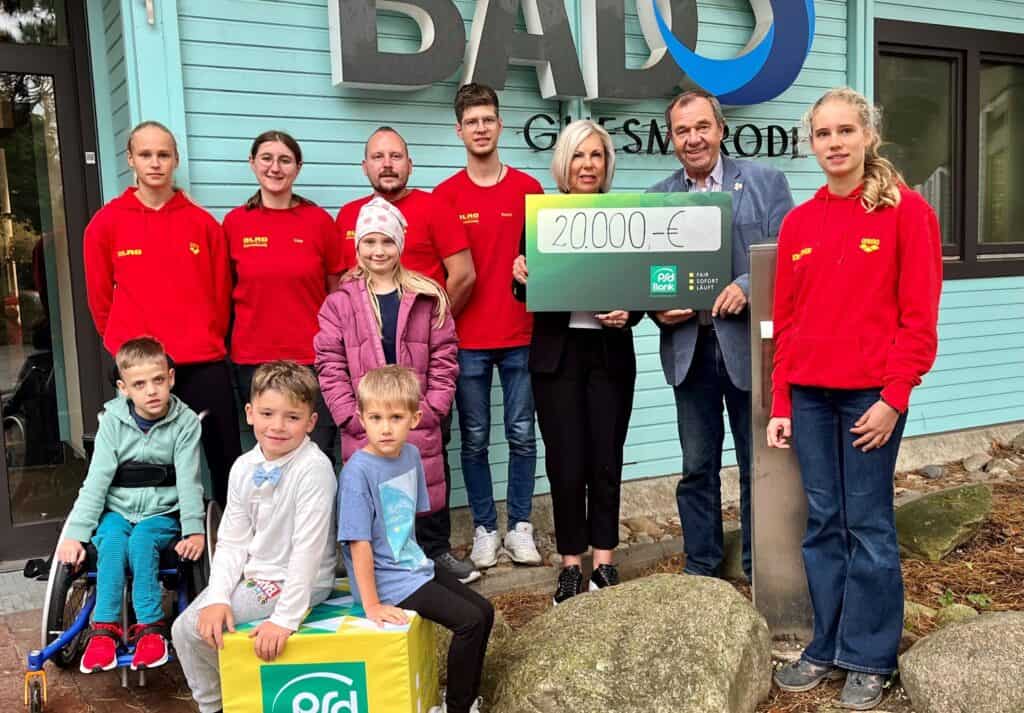 Schwimm­un­ter­richt für Kinder mit Beein­träch­ti­gungen