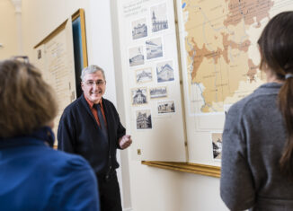 Dr. Bernd Wedemeyer führt durch das Schlossmuseum. Foto: Schlossmuseum Braunschweig