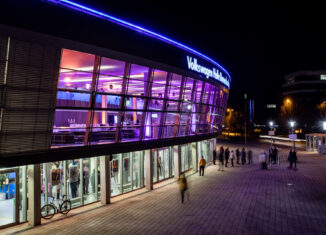 Volkswagen Halle am Abend. Foto: BSVS/Ziebart