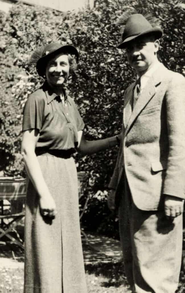 Abb. 2: Das herzogliche Ehepaar Victoria Luise und Ernst August, um 1935.