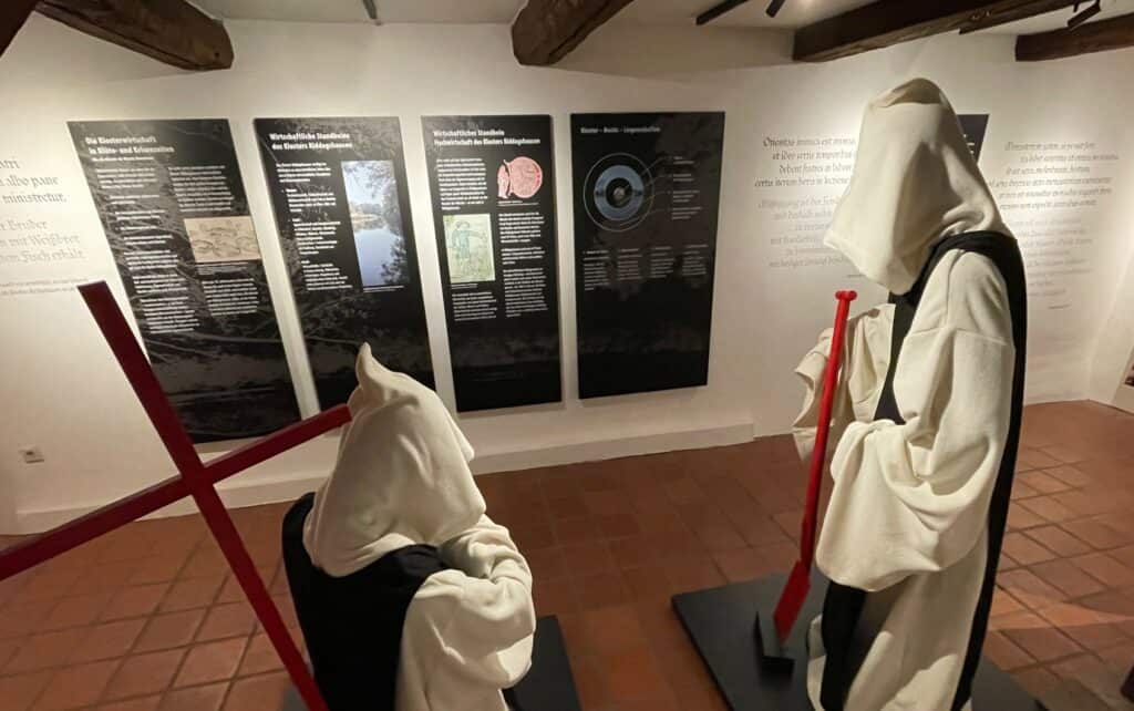 Blick in die Ausstellung. Foto: Der Löwe
