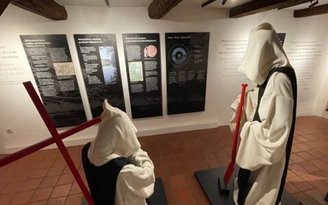 Blick in die Ausstellung. Foto: Der Löwe