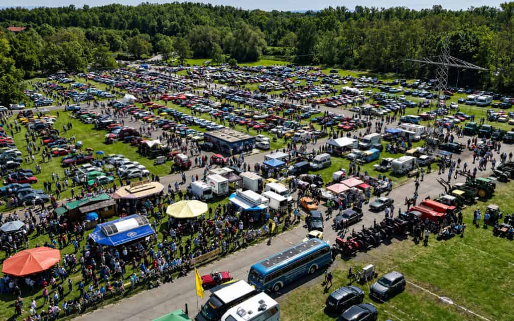 Glänzende Zeitzeugen aus Blech