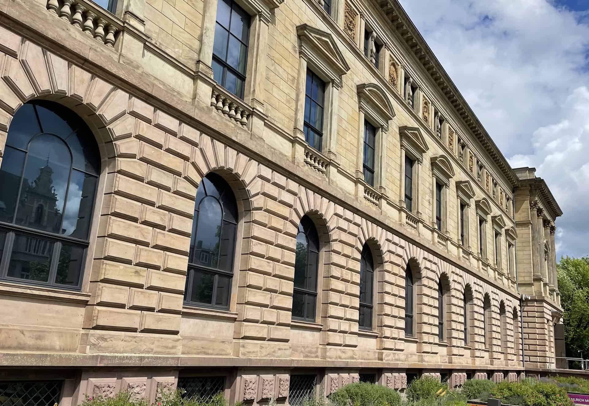 Der Anblick des Herzog Anton Ulrich-Museums wird sich mit außen angebrachtem Sonnenschutz verändern. Foto: der Löwe