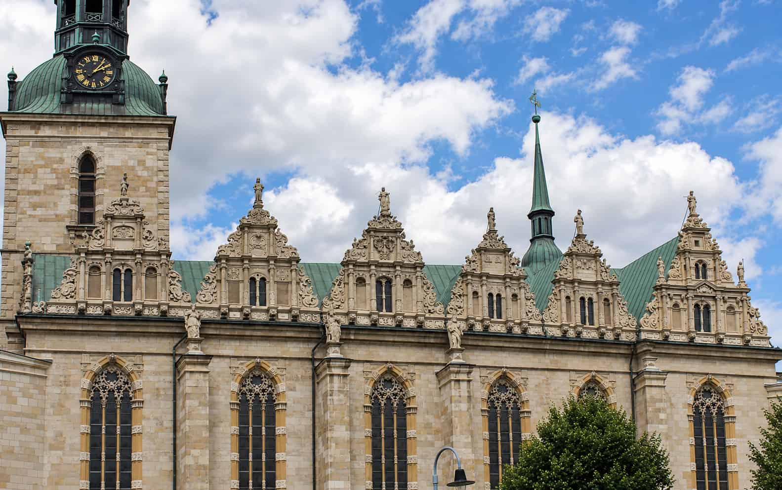 Die Turmuhr der Wolfenbütteler Hauptkirche Beatae Mariae Virginis war mitentscheidend für die korrekte Zeitmessung im Braunschweigischen. Foto: der Löwe